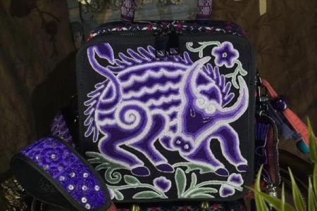 属牛者用什么颜色钱包最吉利
