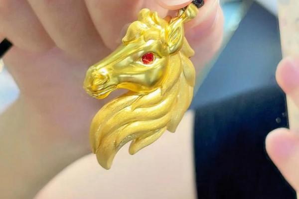 金马命路旁土命适合佩戴什么饰品