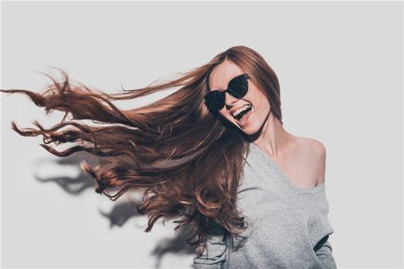 女人梦到接成长头发有何寓意？是吉是凶？