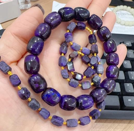 紫水晶白水晶绿幽灵水晶_2026年属兔适合戴什么水晶，哪个水晶2026年旺属兔_2026年属兔破太岁水晶开运