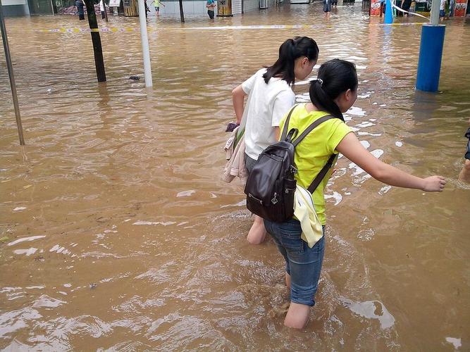 已婚女人梦见河水上涨_已婚女人梦见河水上涨预示感情变化_已婚女人梦见河水上涨健康解析