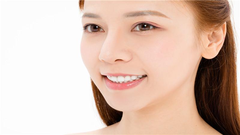 女人梦见牙齿掉光并吐出来_女性牙齿脱落梦解析_女人梦见牙齿掉光并吐出来