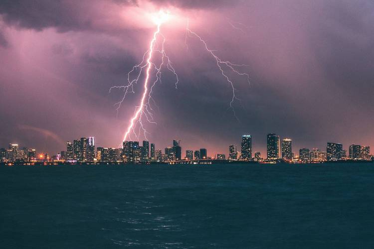 梦见打雷着火_打雷着火心理解析_梦见打雷着火