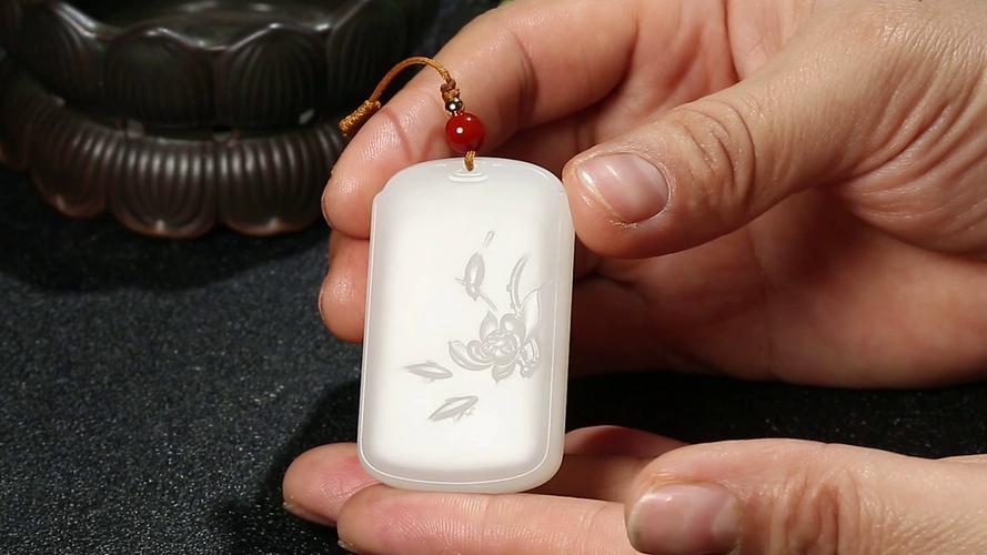 梦到捡玉饰品预兆 财运提升捡玉饰品 情感关系捡玉饰品 解梦含义_梦到捡玉饰品什么预兆