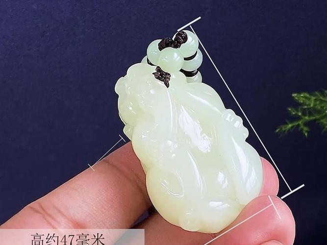梦到捡玉饰品什么预兆_梦到捡玉饰品预兆 财运提升捡玉饰品 情感关系捡玉饰品 解梦含义