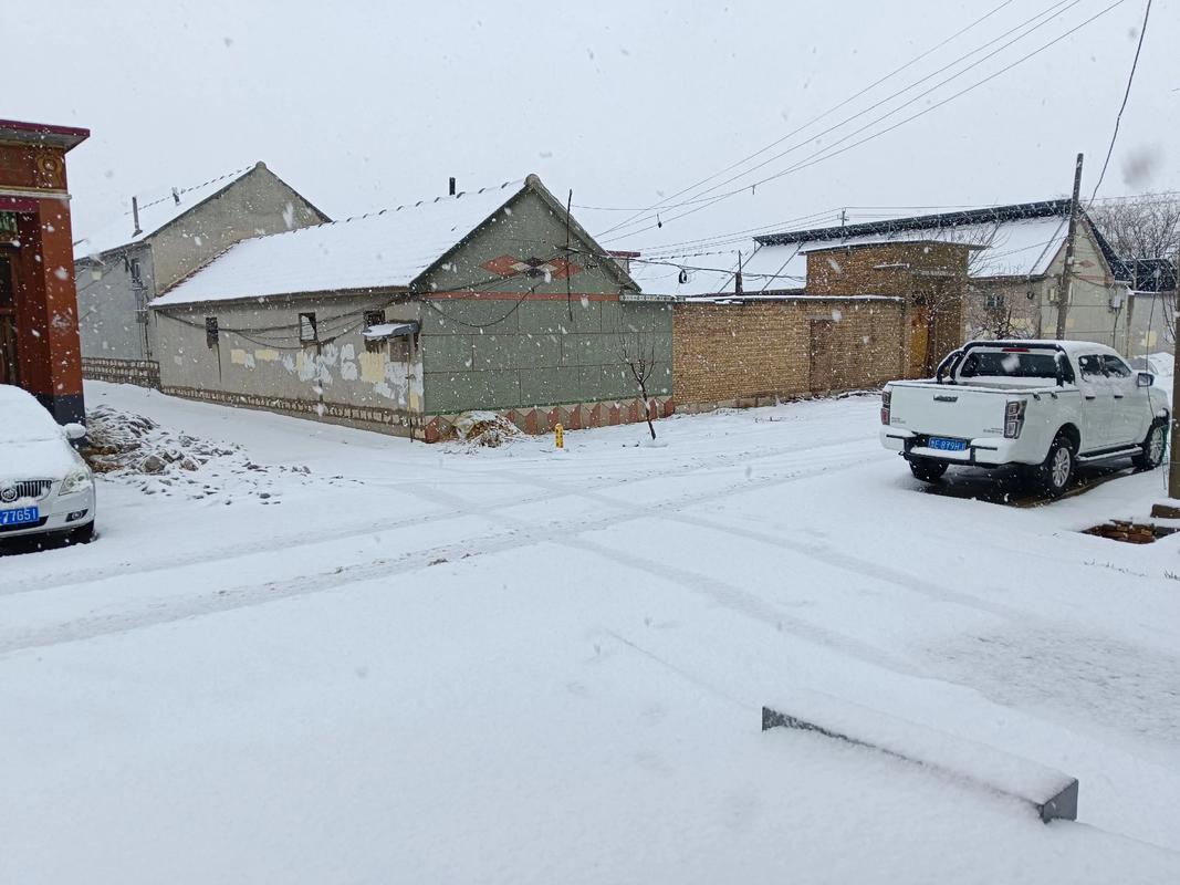 梦见大雪纷飞积雪很厚_梦见大雪纷纷扬扬积雪很厚_梦见大雪纷飞积雪很厚是吉是凶