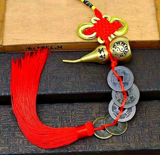属狗人一生佩戴什么吉祥物最好